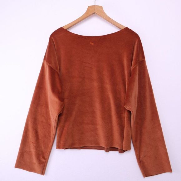 Kendall Kylie Off The Shoulder Velvet Sweater - Picture 5 of 6